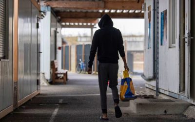 Débouté de l’asile, il pourra rester chez sa famille d’accueil